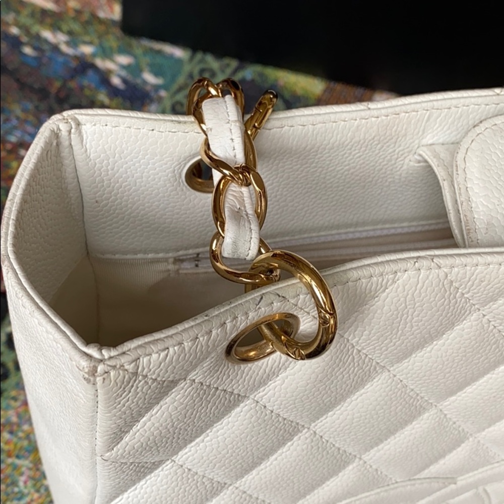 Chanel Petite Tote Bag - Picture 5 of 16